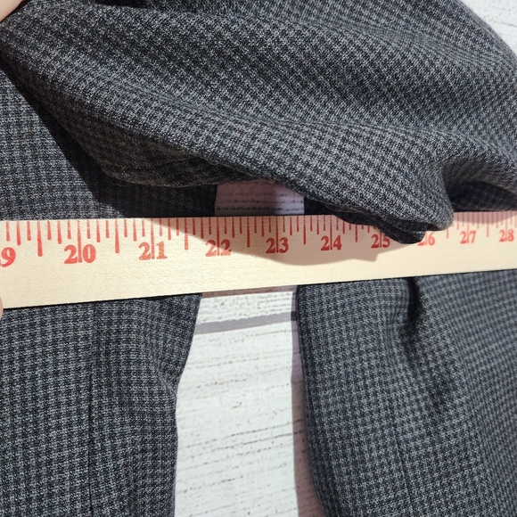 Calvin Klein Men's 100% Wool Classic Gray Blazer, Size 44S - Picture 7 of 11